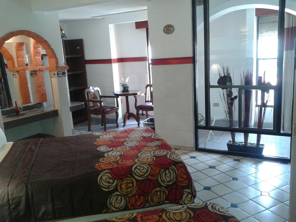 Hotel Terranova Tampico Habitación foto